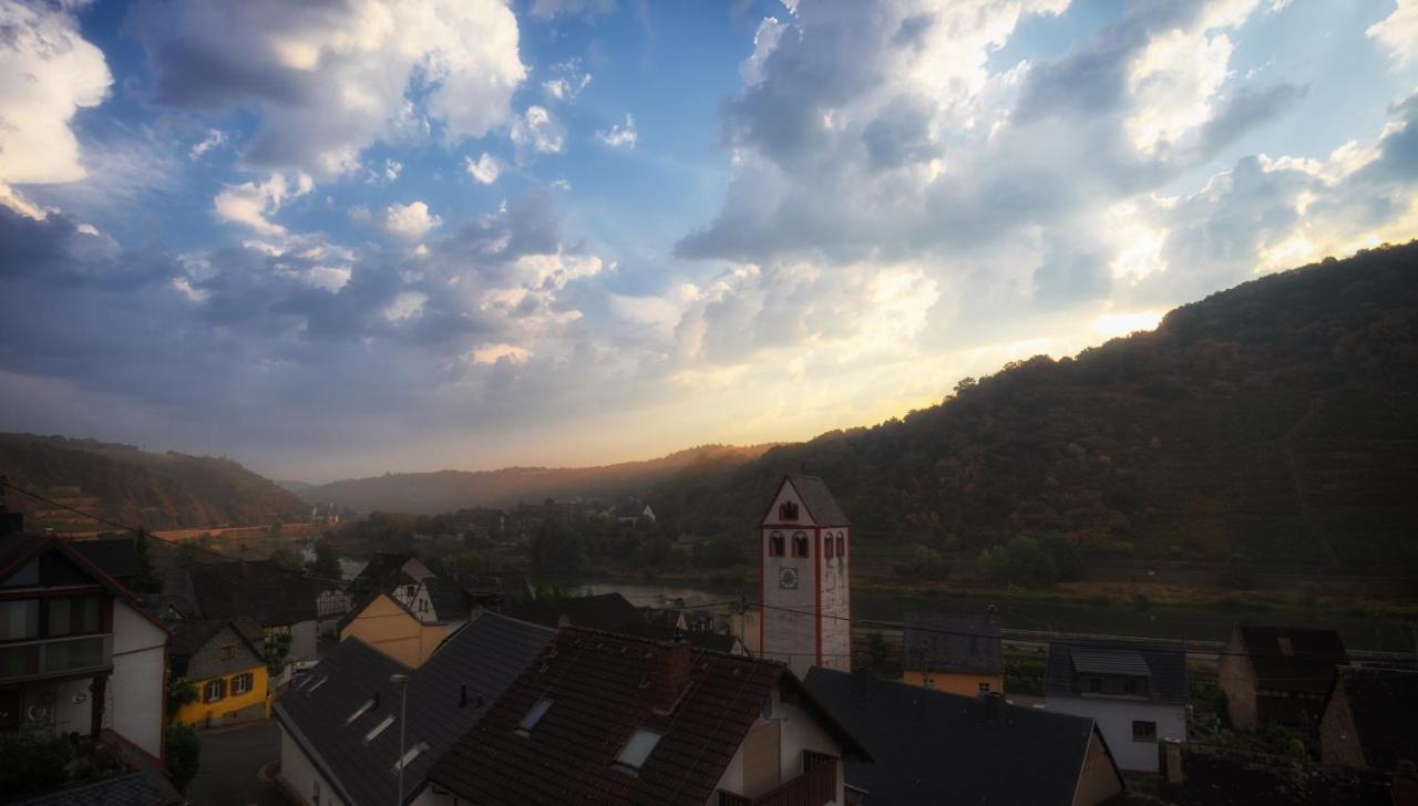 Ferienwohnungen Haus Am Wuerzlaysteig Lehmen Luaran gambar