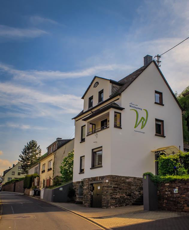 Ferienwohnungen Haus Am Wuerzlaysteig Lehmen Luaran gambar