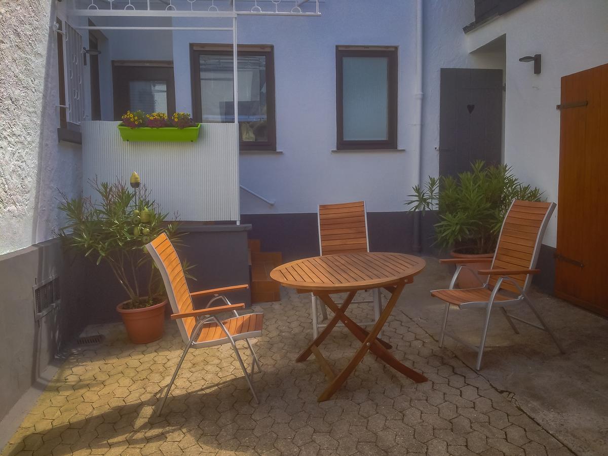 Ferienwohnungen Haus Am Wuerzlaysteig Lehmen Luaran gambar