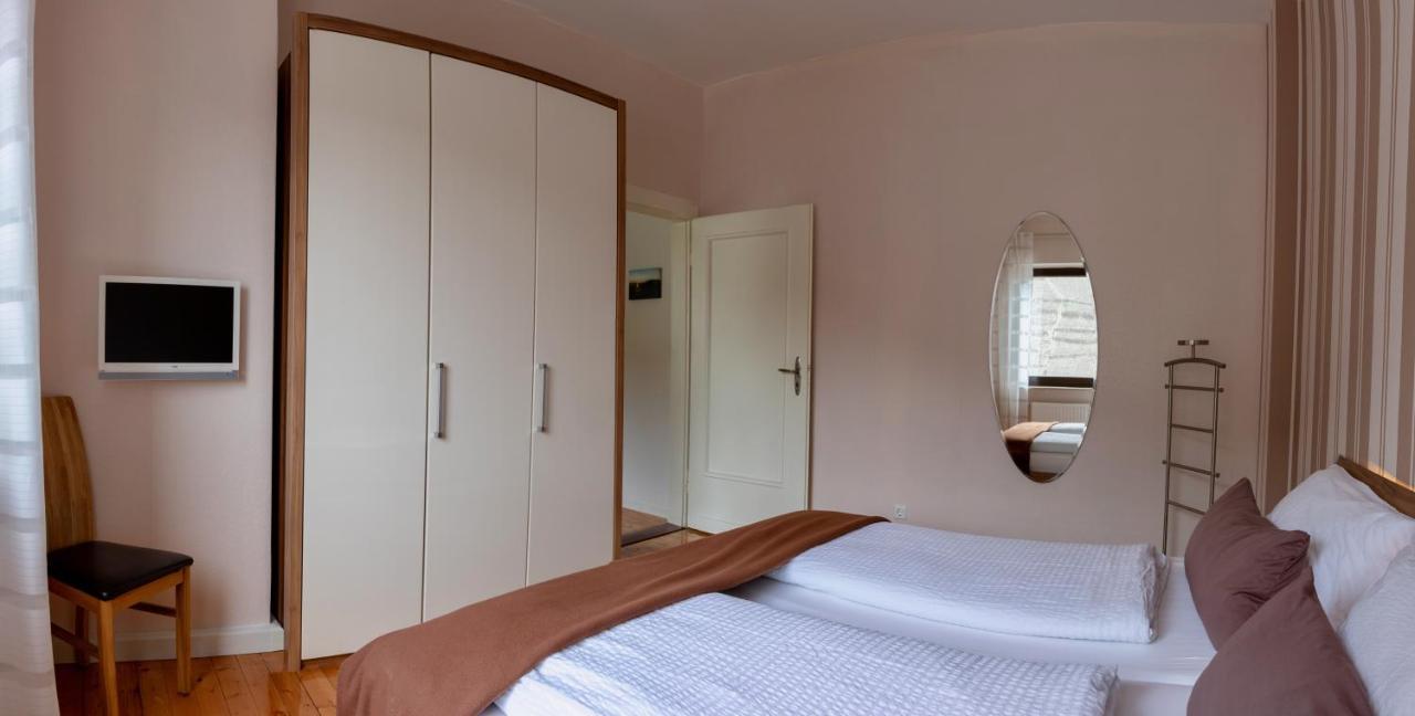 Ferienwohnungen Haus Am Wuerzlaysteig Lehmen Luaran gambar