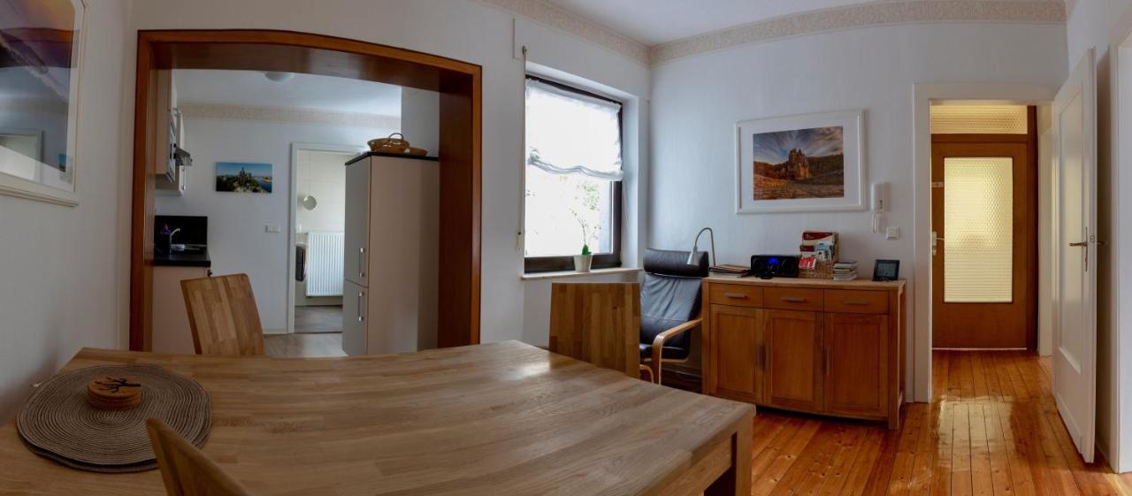 Ferienwohnungen Haus Am Wuerzlaysteig Lehmen Luaran gambar