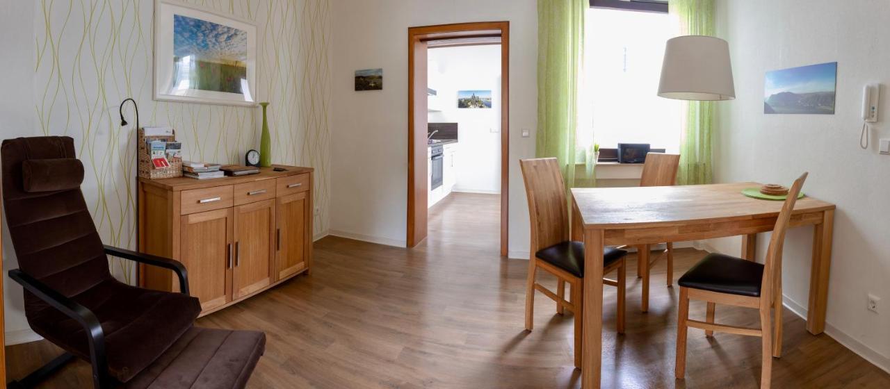 Ferienwohnungen Haus Am Wuerzlaysteig Lehmen Luaran gambar